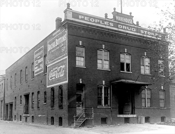 Exterior of Peoples Drug Store warehouse, Washington, D.C. ca. [between 1909 and 1932]