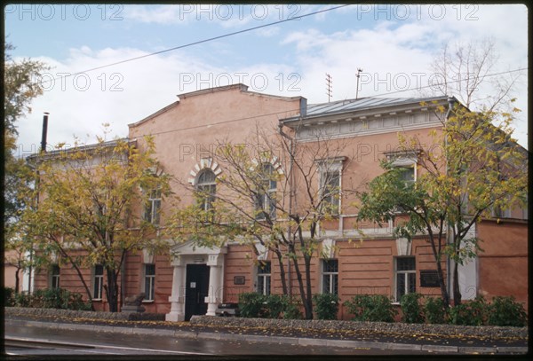 Kolyvano-Voskresenskii Factories Chemical Laboratory (1851); subsequently converted to Altai Regional Museum, Barnaul, Russia; 1999