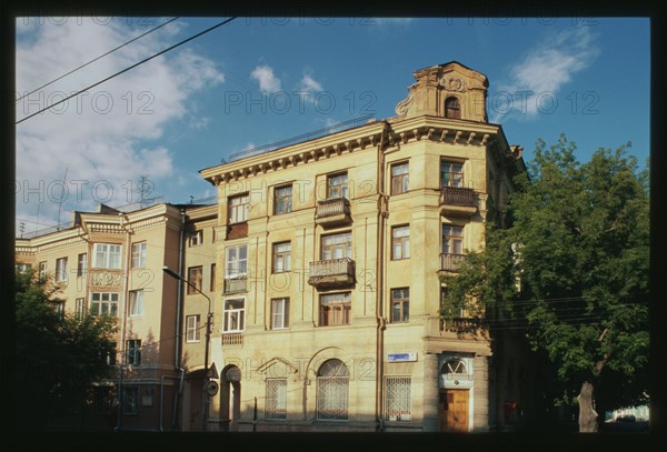 Apartment house (Tsvilling Street #37), (1950) Cheliabinsk, Russia; 2003