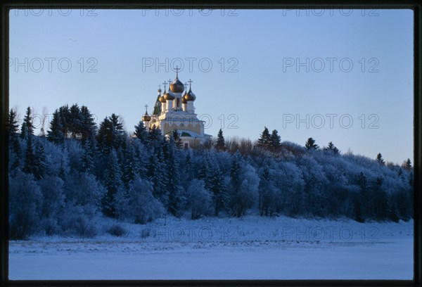 Church of the Resurrection (1686-94), southeast panorama, Matigory, Russia 1999.