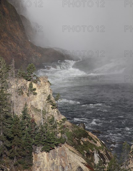 Yellowstone River in the Grand Canyon of Yellowstone National Park; Date: 15 June 2015