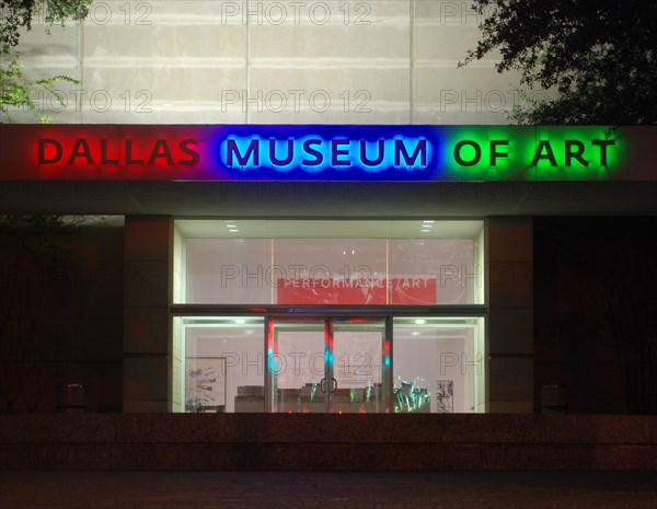 Night photo of the Dallas Museum of Art side entrance in Dallas, TX