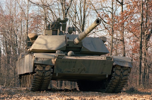 Front view of the XM-1 Abrams tank