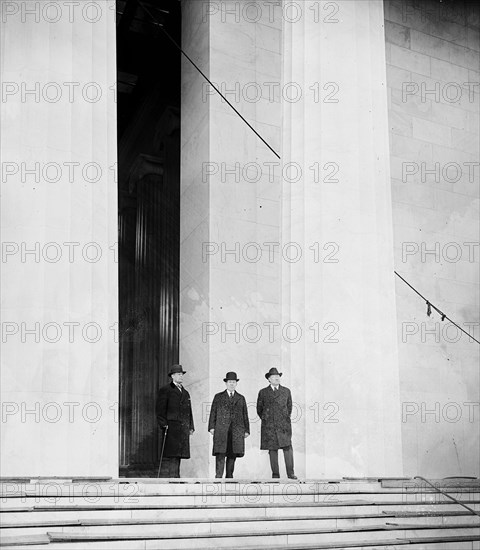 Lincoln Memorial under construction