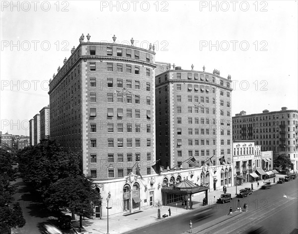 Mayflower Hotel exterior