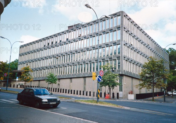 U.S. embassies consulates and chancery buildings