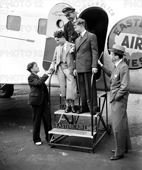 Unidentified group of boys at Chicago Flyer