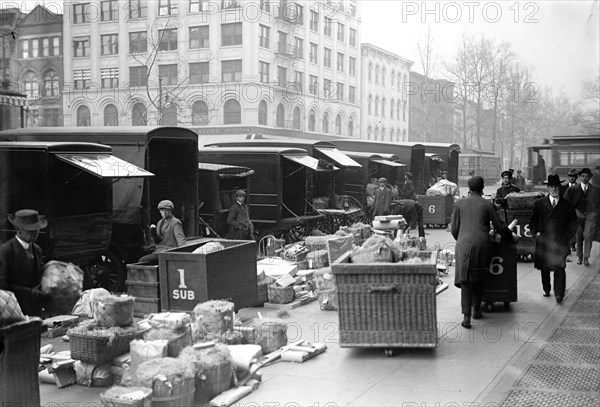 Woodward & Lothrop Department Store trucks