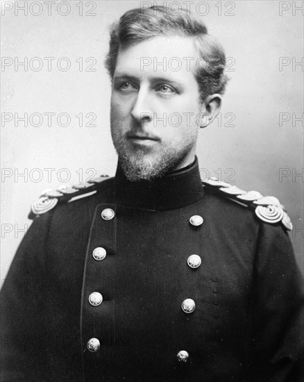 Prince Albert of Belgium, portrait bust, in uniform