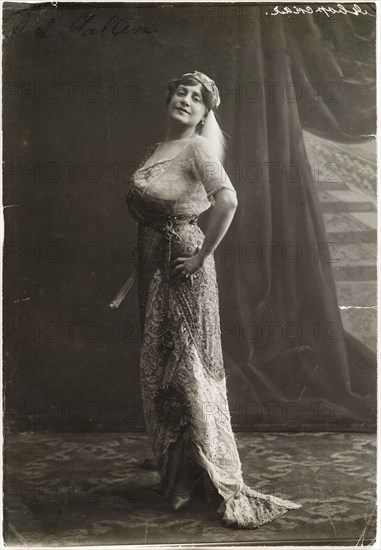 Lydia Baryatinskaja or Javorska, a Russian star actor.