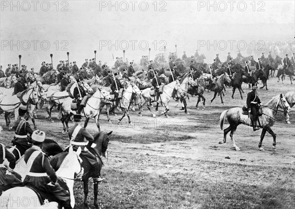 Czar reviewing Russian troops ca. 1910-1915