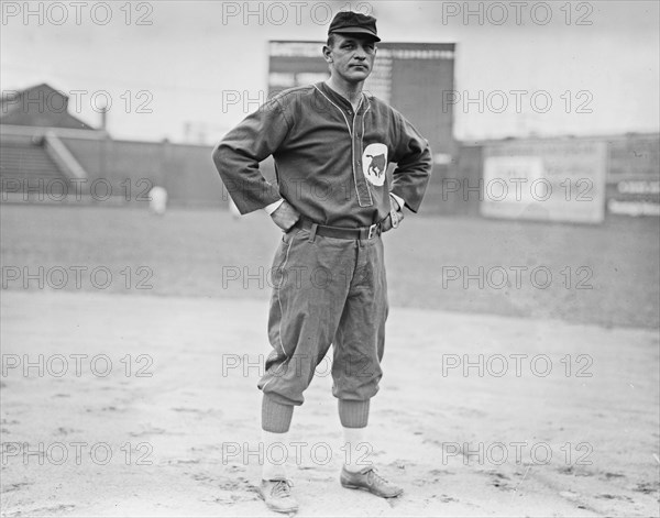 Larry Schlafly, manager, Buffalo Federal League ca. 1915