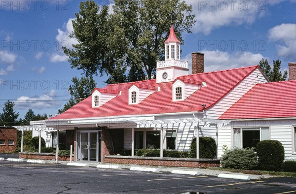 1990s America -   Howard Johnson's, Williamstown, Massachusetts 1997