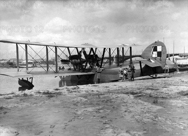 Seaplane Latham 43 HB3 Maritime Aviation Squadron on the beach "Poniatówka" on the Vistula in Warsaw. On the right the Poniatowski bridge is visible ca. 1930