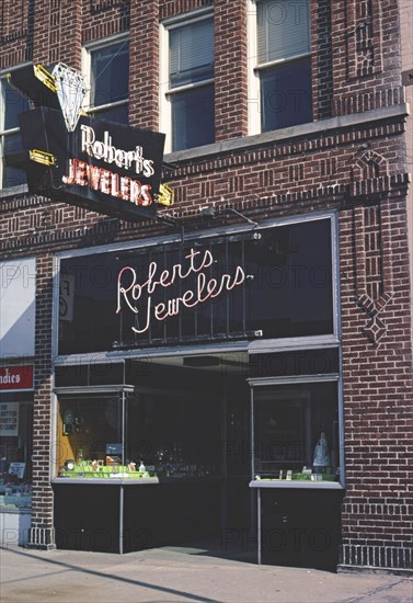 1980s America -  Robert's Jewelers