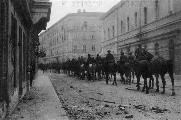 The cavalry enters Gorizia