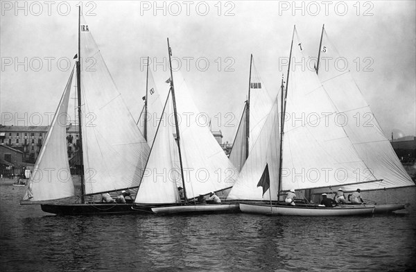 italy, savona, regatta, 1910-20