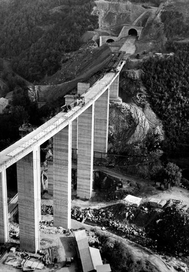 autoroute salerno-reggio, viaduc du fleuve busento, 1967