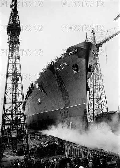 descente du paquebot rex en mer, 1931