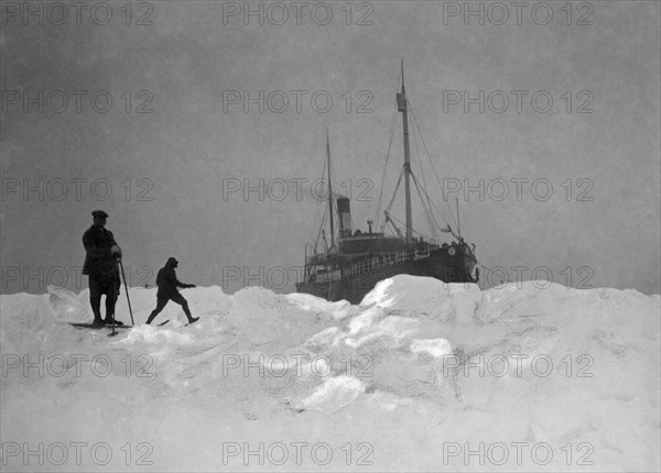 explorateurs sur la glace de l'antarctique, 1908