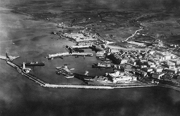 vue de civitavecchia, rome, 1920