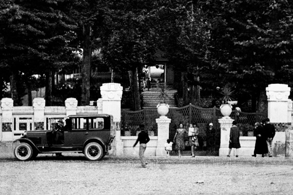 italie, toscane, chianciano terme, vue du parc des sources thermales, 1920 1930