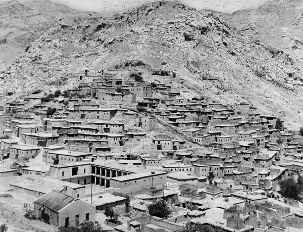 moyen-orient, irak, vue de la ville d'aqra, 1957