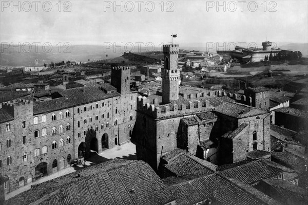 europe, italie, toscane, vue de volterra, 1910 1920