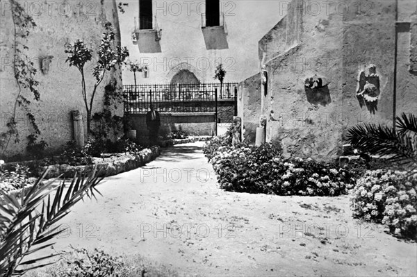 europe, italie, calabre, tropea, petit musée de souvenirs, années 30