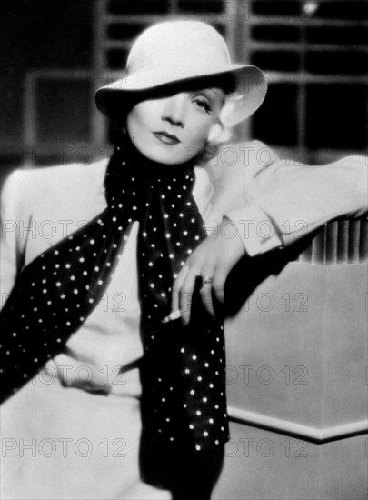 portrait de marlene dietrich, 1940