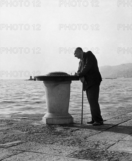 portrait d'umberto saba au mol d'audace de trieste, 1956 portrait portrait d'umberto saba au mol d'audace de trieste, 1956