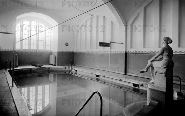 merano, établissement de bains municipaux, piscine