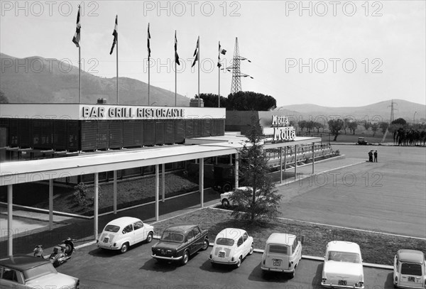 autostrada del sole, mottagrill di teano, province de naples, 1965