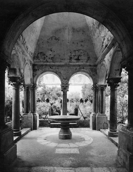 Cloister of fossanova abbey. priverno. italy