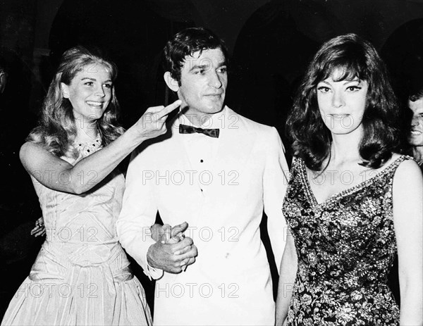 Candice Bergen, Bekin Fehmiu and Anna Moffo.