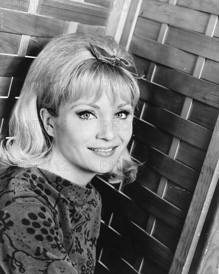 Susan Oliver.