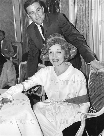 Marlene dietrich, burt bacharach, 1960