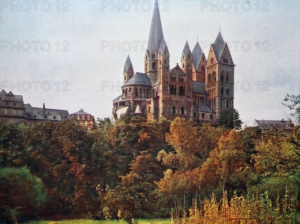 The cathedral in Limburg an der Lahn in 1910, Hesse, Germany, photograph, digitally restored reproduction of an original artwork from the early 20th century, exact original date unknown.