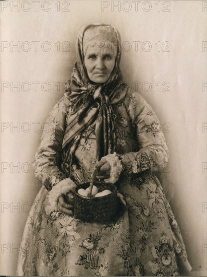 Russian girl in traditional dress