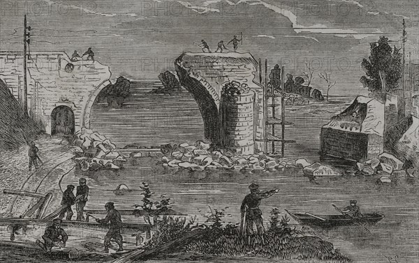 Franco-Prussian War (1870-1871). Reparation of the railway bridge over the Marne river at Trilport, near Meaux, destroyed by the French in 1870. Engraving. ""Historia de la Guerra de Francia y Prusia"" (History of the War between France and Prussia). Volume II. Published in Barcelona, 1871.