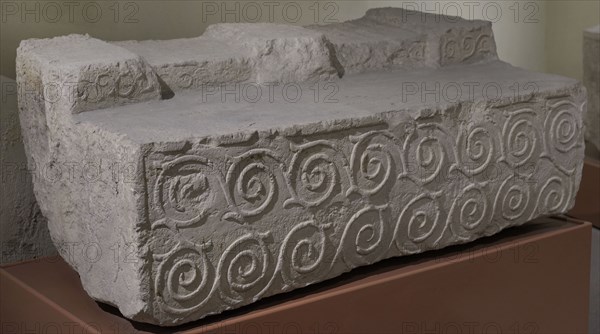 Neolithic Period. Temple Period (3600 to 2500 BC). Tarxien Temple Complex. Malta. Built in honour of a mother goddess of fertility. Architectural fragment decorated with ornamental reliefs in the form of a border. National Museum of Archaeology. Valletta. Malta.