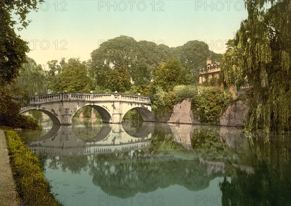 Clare College and Bridge.