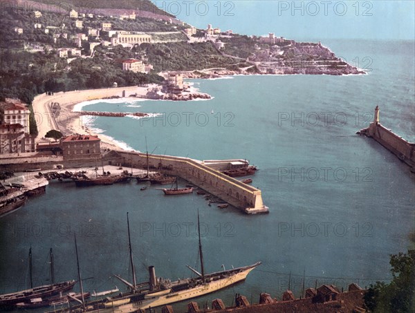 The harbor of Nice.