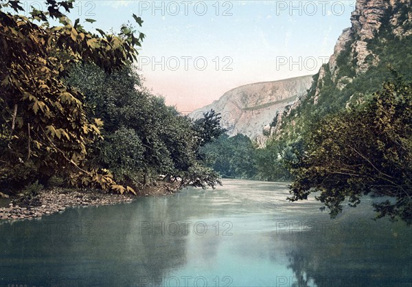 Entrance to the Valley of Temps.