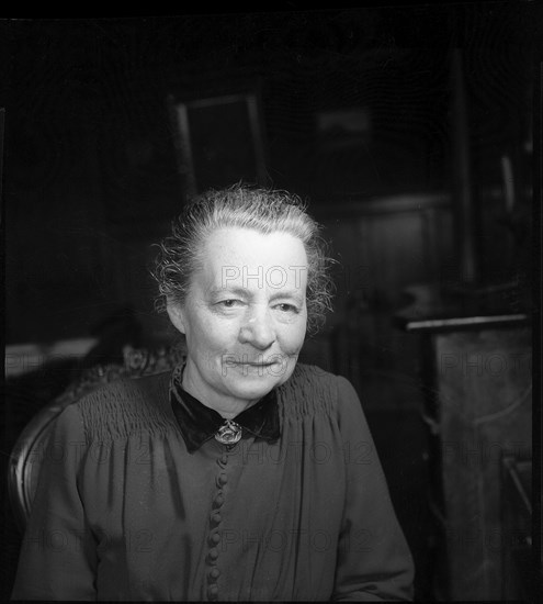 Rosa Kvºchler-Ming around 1942.