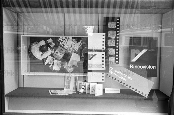 Shop window Ringier publisher, Rincovision: an advertising spot is developed, 1967.