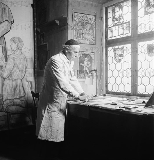 Richard A. Nvºscheler, glass painter (1877-1950).