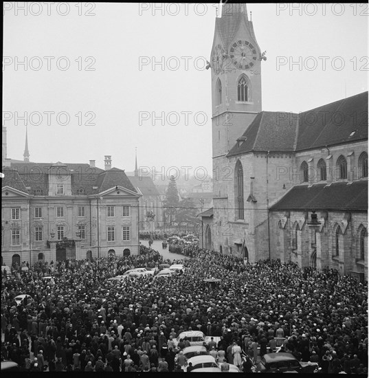 3 minute's silence for the people in Hungary, Zurich 1956.