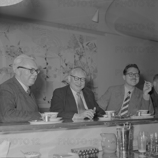 Paul Meierhans, member of the cantonal government with Erich Ollenhauer, German socialist in Zurich, 1954.