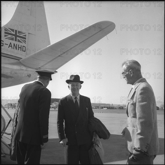 Arrival of Lord Edmond Davis at the airport of Zurich Kloten, 1957.